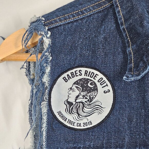 Custom Levis Vintage Distressed Denim Vest Motorcycle Biker Patches Womens S/M - Picture 4 of 15